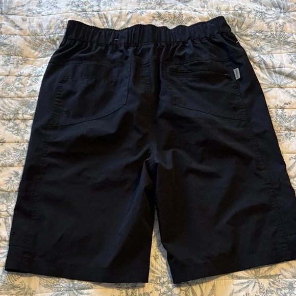 Boys L Magellan Outdoors Black Elastic-Waist fish Gear - Picture 9 of 10